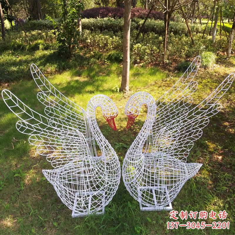 重庆展翅天鹅公园绿地铁艺动物摆件