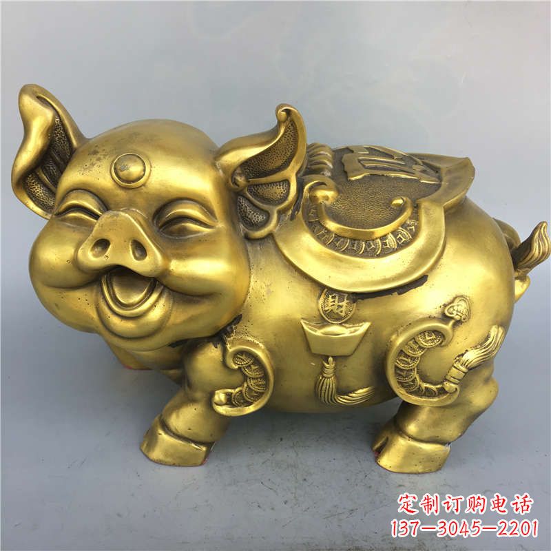 重庆招财卡通猪铜雕-企业商场美陈动物生肖风水雕塑摆件