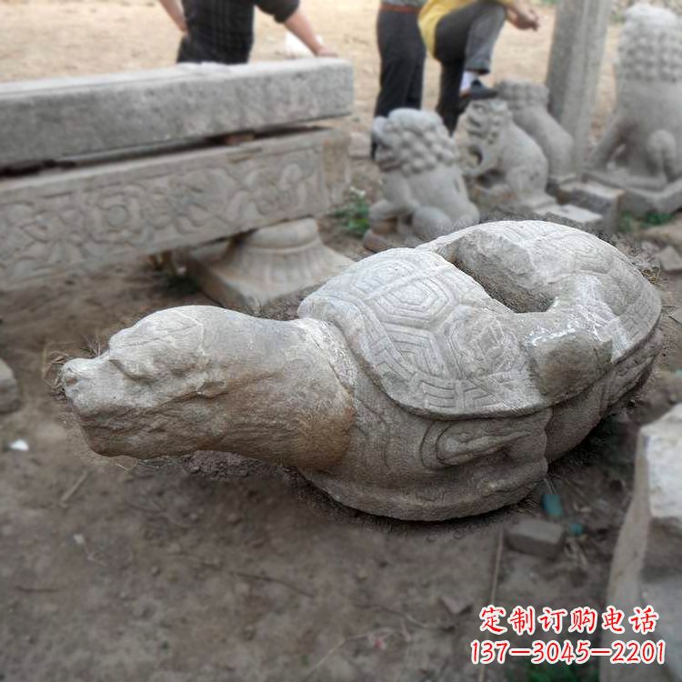 重庆朱雀站在赑屃上的石雕
