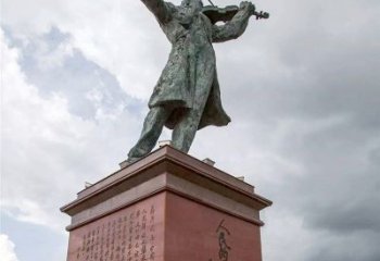 重庆音乐家聂耳拉小提琴景观名人雕塑