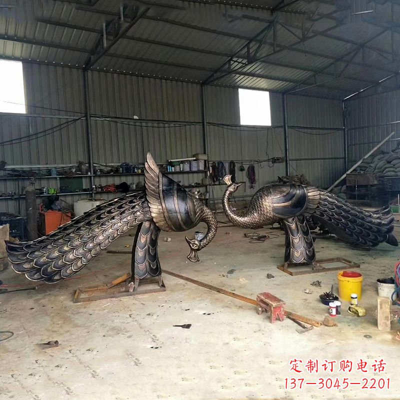 重庆铸铜孔雀雕塑
