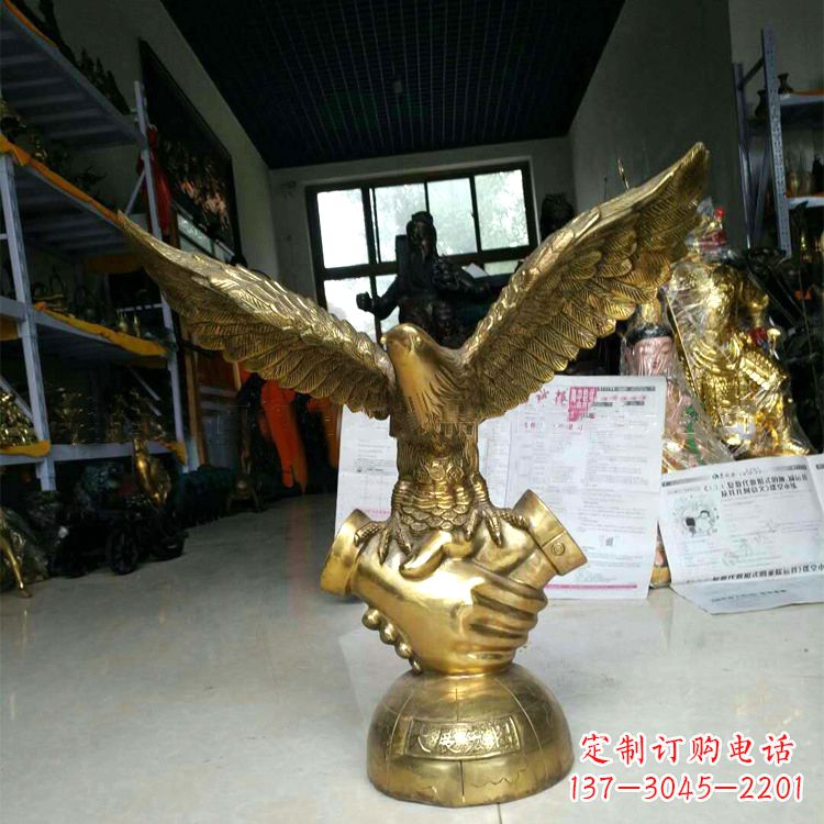 重庆铸铜老鹰雕塑大展宏图