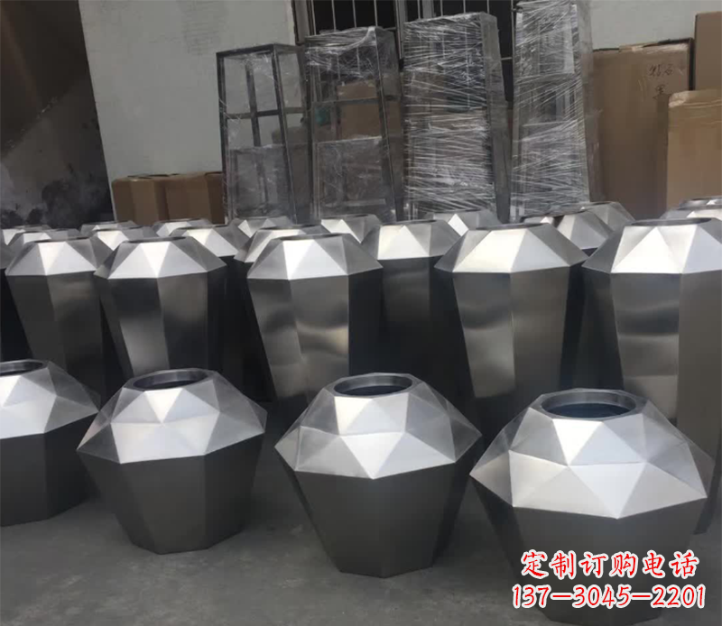 重庆不锈钢组合花盆雕塑