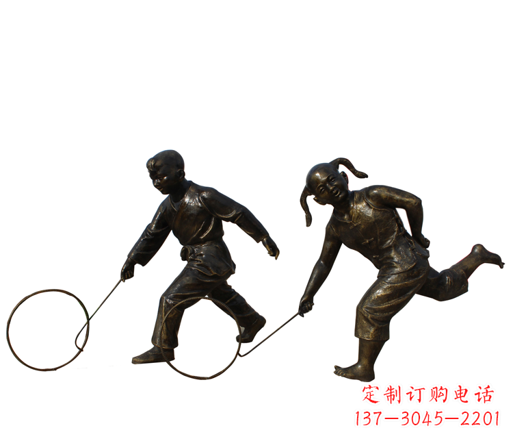 重庆公园滚铁环的儿童铜雕