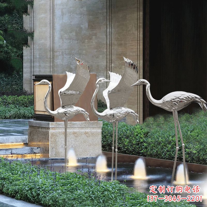 重庆鹤雕塑-公园不锈钢镜面喷泉中的鹤雕塑